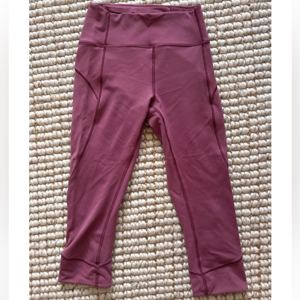 Lululemon Athletica Pink Leggings Stretchy Cropped Design